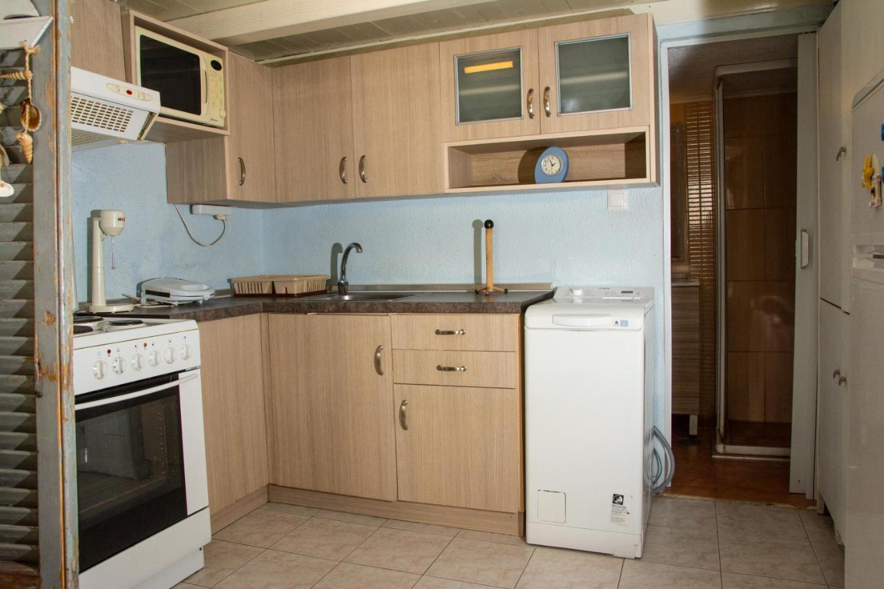 Modern Apartment 100M. From The Sea Skála Foúrkas エクステリア 写真